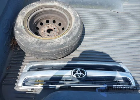 1999 Toyota Tacoma Xtracab z USA, uszkodzony, nr VIN 4TAVL52N2XZ416958